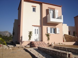 Villa 2BR with pool and garden at Lampini