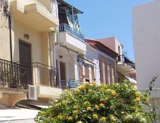 Shop of 80m2 and 130m2 floor at the Old Town