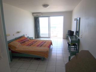 Studio, sea view, sea front, at Kallithea