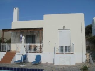 Villa 2BR, furn., pool,  garden, sea views at Loutra